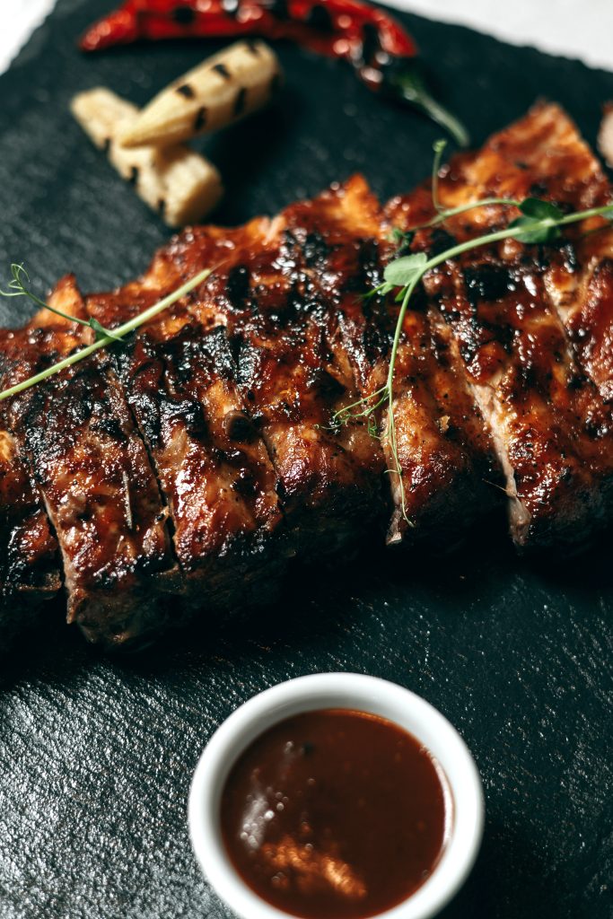 Ребра з соусом барбекю